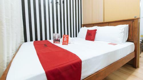 Hotel Reddoorz Premium @ Smdc Fairview 2