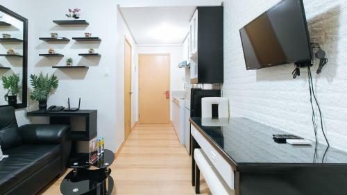 Hotel Reddoorz Premium @ Smdc Fairview 2
