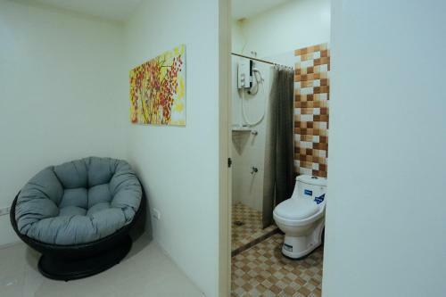 Hotel Oyo 645 Ljenj Apartelle