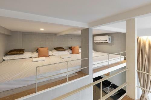 Selah Pods Hotel Manila