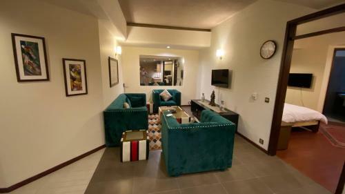 Silver Oaks Luxury Apartments