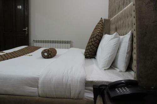 Hostal Royal Luxus Guest House