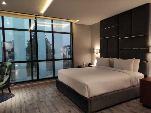 Grand Ittehad Boutique Hotel