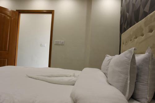 Lawrence Luxury Apartments Lahore