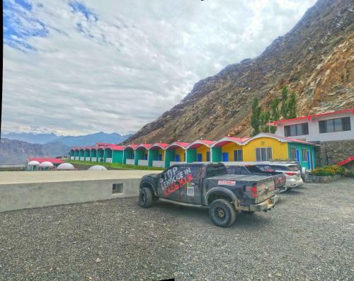 Hotel Mountain Lodge Skardu