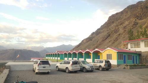 Hotel Mountain Lodge Skardu
