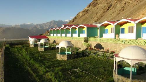 Hotel Mountain Lodge Skardu