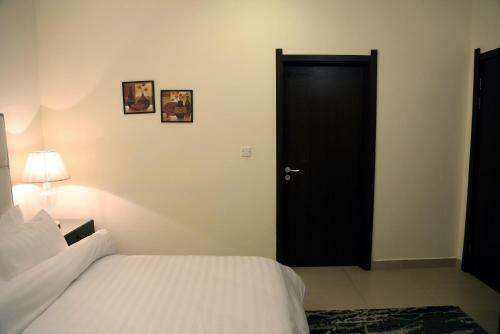 Hostal Butterfly Guest House Phase 7 Bahria Town
