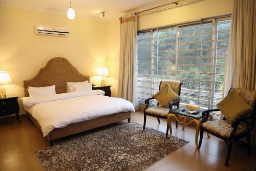Hostal Butterfly Guest House Phase 7 Bahria Town