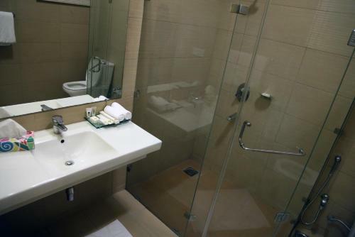 Hostal Butterfly Guest House Phase 7 Bahria Town