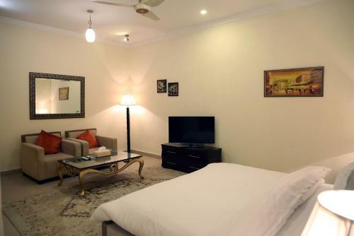 Hostal Butterfly Guest House Phase 7 Bahria Town