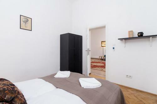 Apartment Pijarska Krak�w By Renters