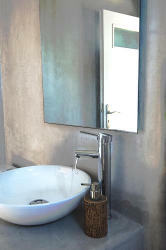 Perigiali Rooms & Apartments Folegandros