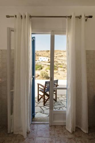 Perigiali Rooms & Apartments Folegandros
