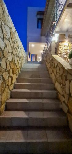 Ekavi Hotel