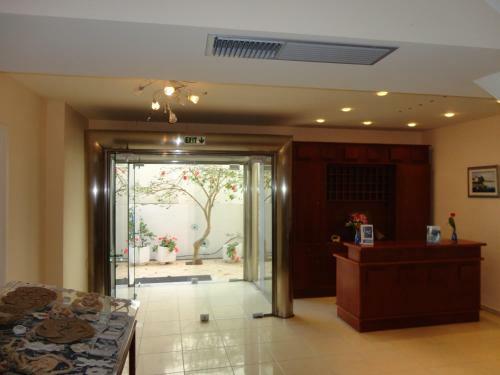 Hotel Montes Apartments & Studios