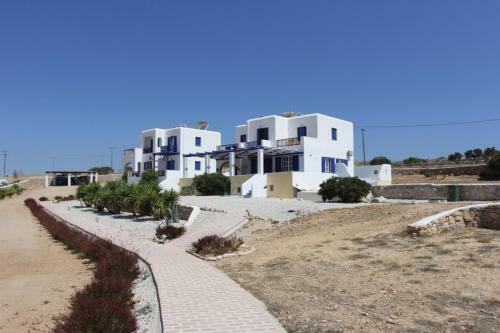 Hostal Petros Rooms