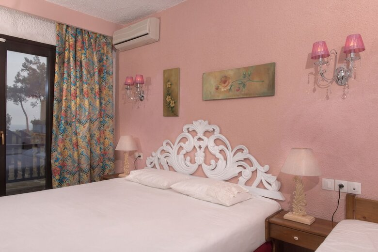 Leandros Hotel