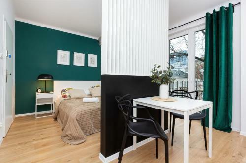 Apartments Chmielna Warsaw By Renters