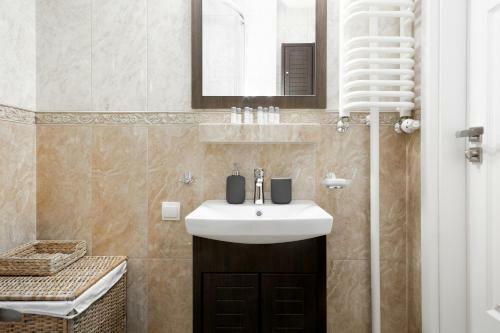Warsaw New Town Apartments By Renters