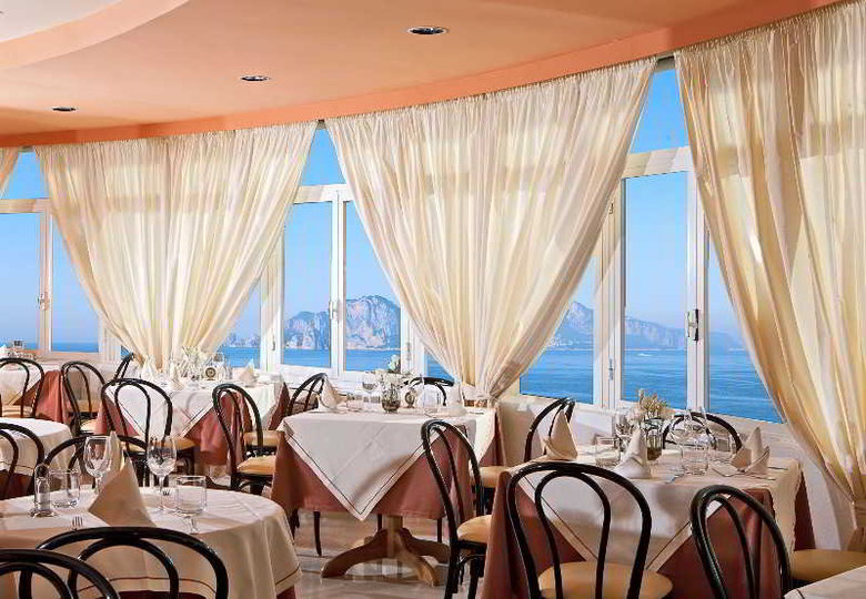 Hotel Delfino (rivera Napolitana)