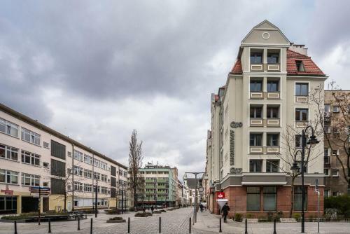 Q19 Apartments