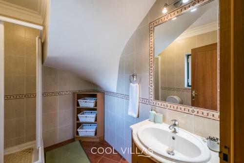 Villa Lorenzo - Walking Distance To Beach