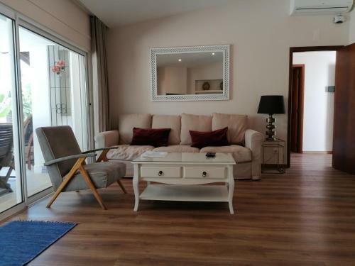 Villa 15, Very Cozy On Oura Beach, Albufeira