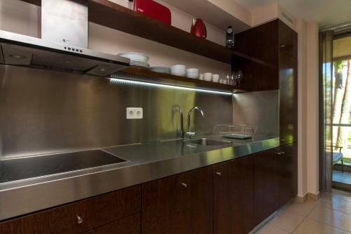 Apartment Salgados Beach- D�alma Garden View