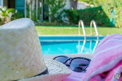 Villa In Cavacos Sleeps 10 With Pool Air Con And Wifi