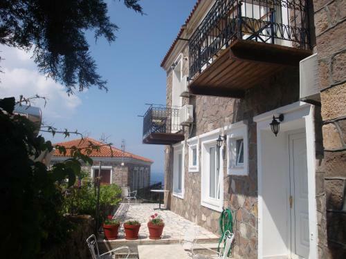 Molyvos Queen Apartments
