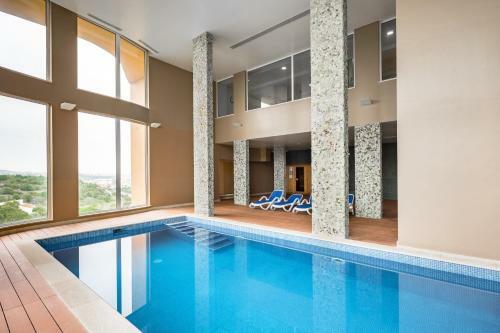 Pool And Sea View Apartment