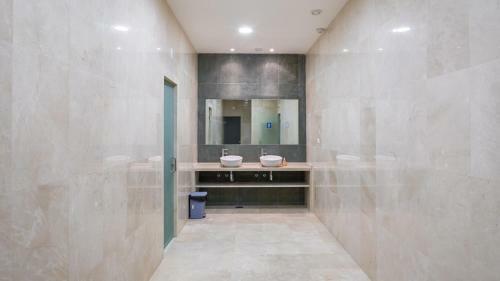 Pool And Sea View Apartment