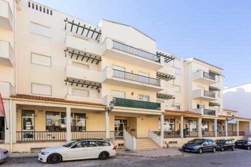 Hroma Apartment By Seewest