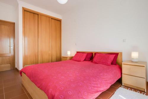 Meia Praia Beach Apartment