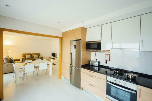 Muralha - 2 Bedroom Apartment By Sch