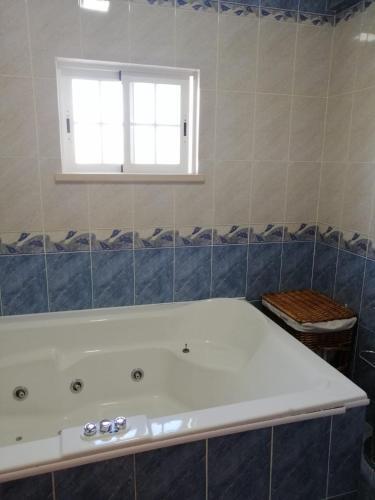 Great Quiet Villa In Portim�o With Pool
