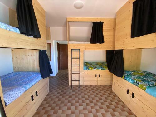 Algarve Surf Hostel - Sagres