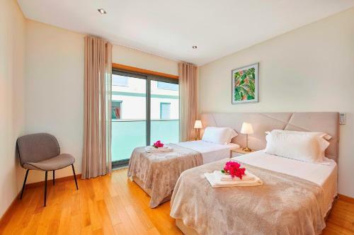 Gorgeous Townhouse In Tavira Centre, Shared Pool