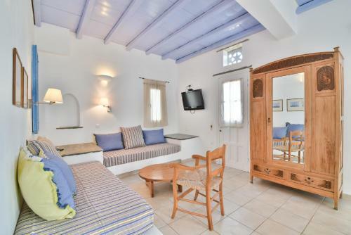 Golden Beach Hotel & Apartments