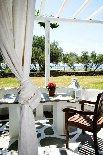 Golden Beach Hotel & Apartments