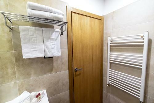 Grand View Hotel & Suites Copou