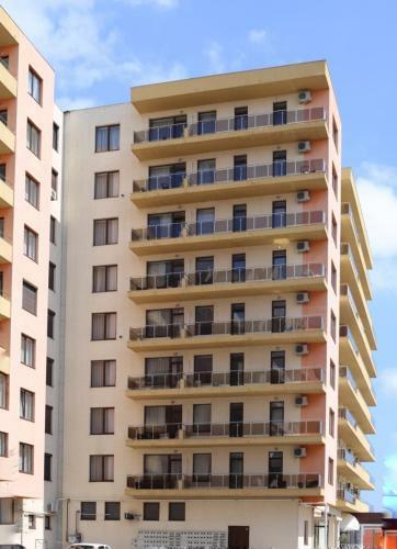 Nor Apartments Summerland