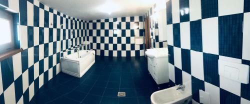 Hostal Pensiunea Beluga