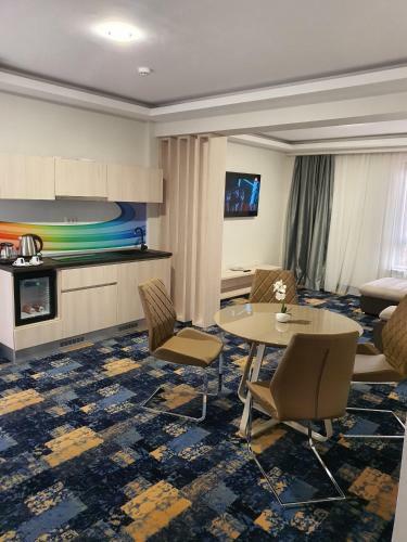 Hotel Yarus Plus