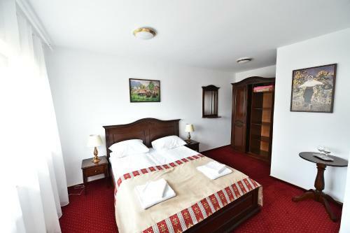 Hostal Pensiunea Castania