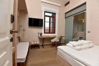Hotel Ambassadors Residence
