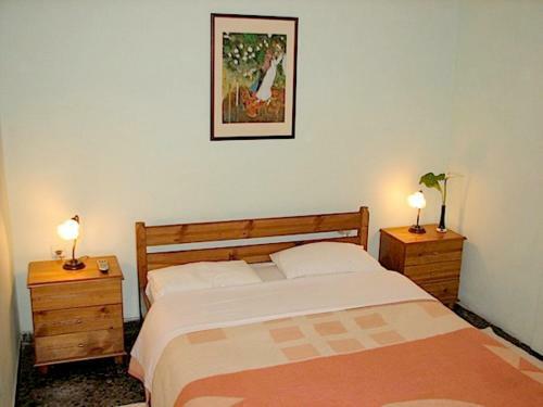 Earini Rooms And Apartments