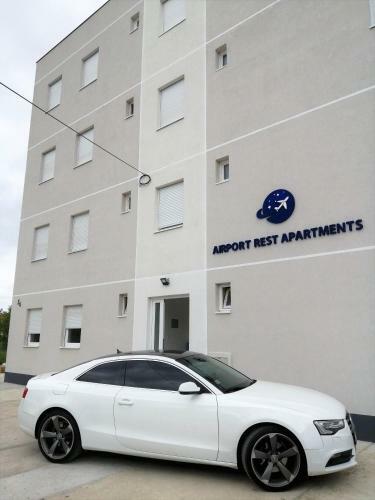 Airport Rest Apartments