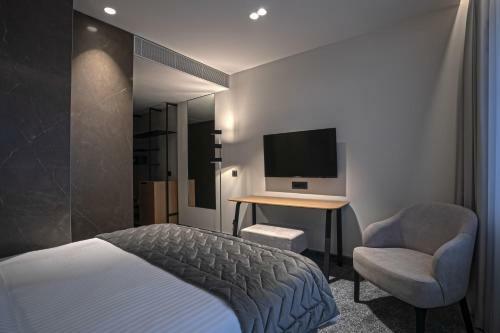Hotel Mona Plaza